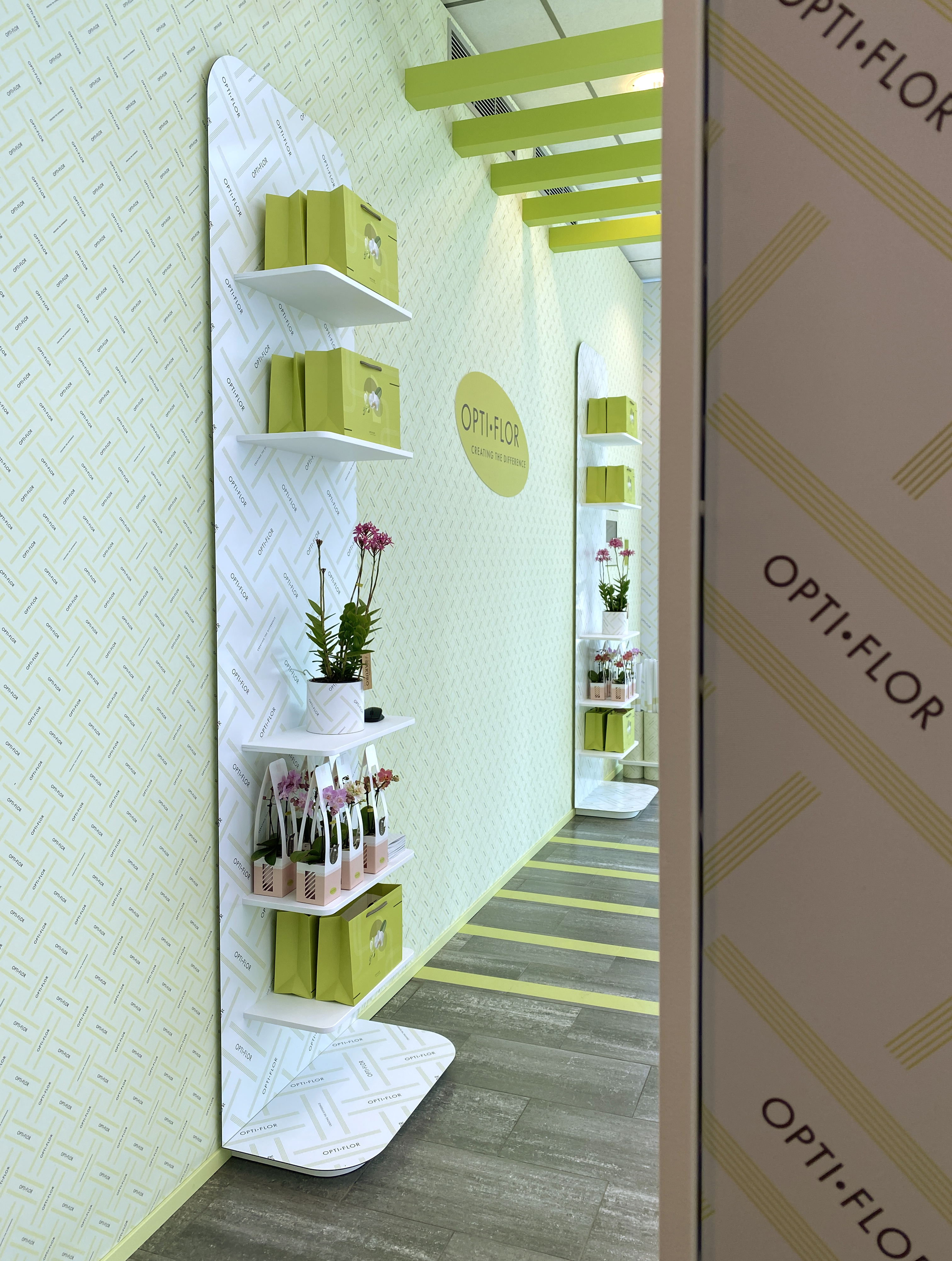 Logo, patroon, all-over, allover, dessin, grafisch, ontwerp, Mangoa, Optiflor, Westland, flagship store, luxury